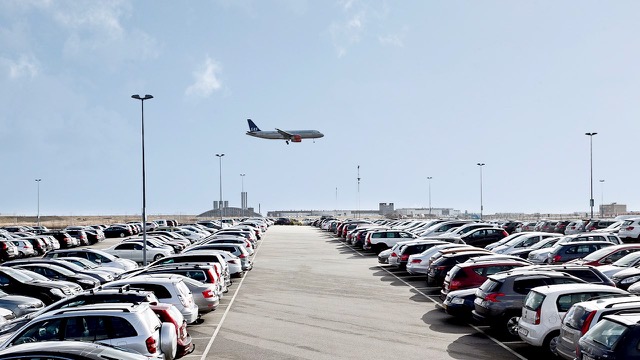 La tecnología de ABB ayuda al aeropuerto de Copenhague a convertirse en el mayor centro de carga de vehículos eléctricos de Dinamarca