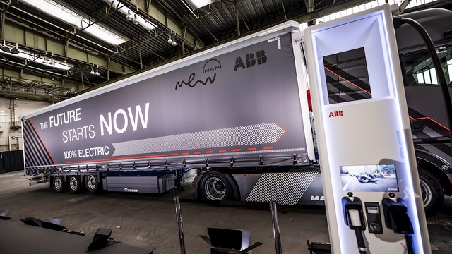 MAN y ABB E-mobility se preparan para la próxima fase de la electromovilidad en el transporte de larga distancia