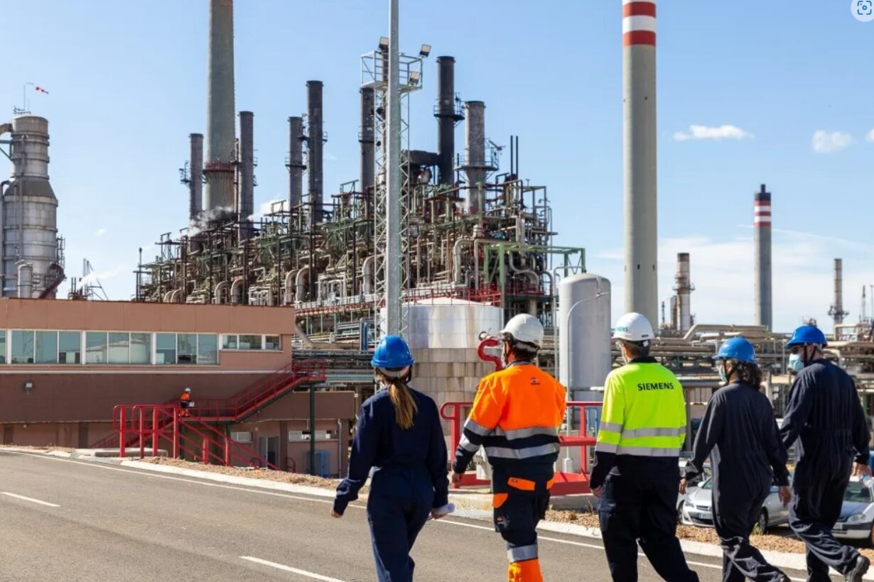 Siemens electrifica el compresor de gas de la planta de Olefinas de Repsol Puertollano para reducir su consumo energético un 25%