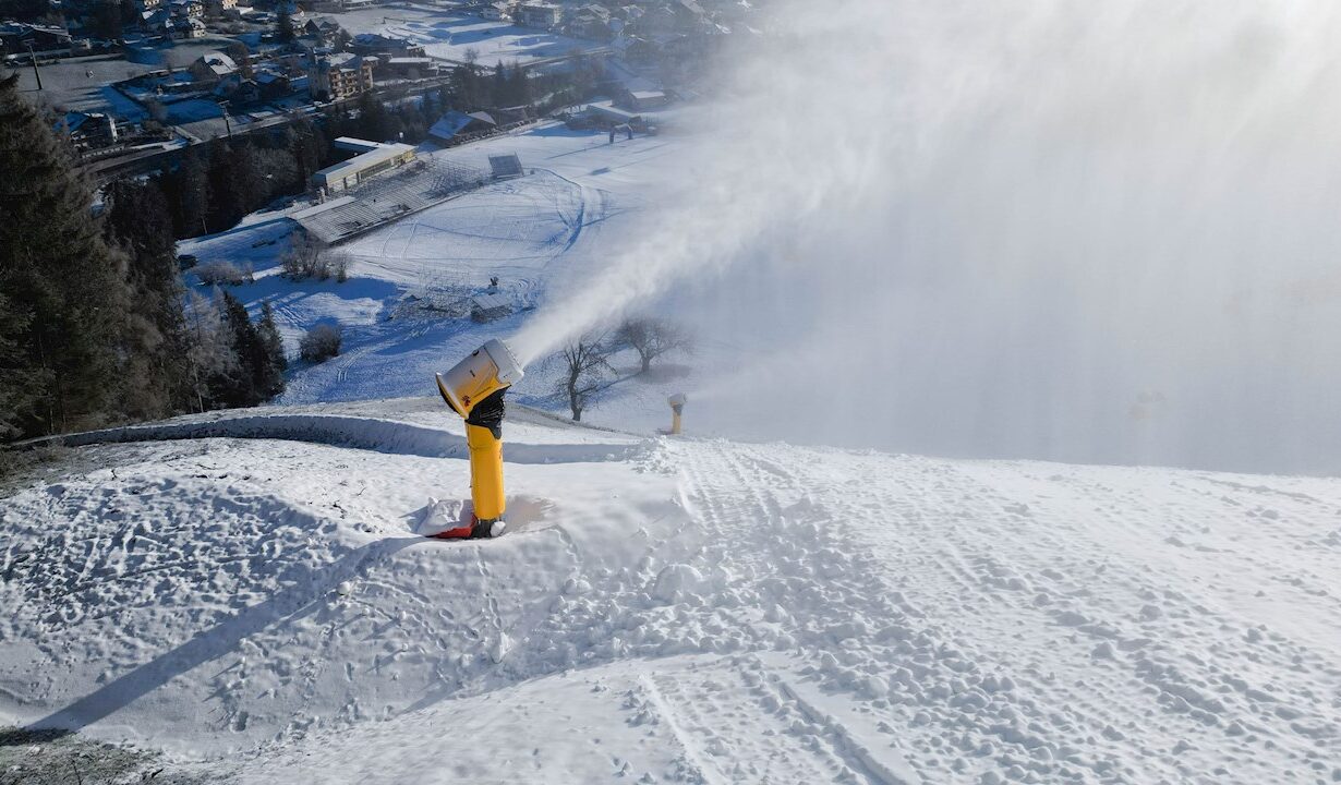 La tecnología de ABB ayuda a optimizar la eficiencia de la fabricación de nieve para la pista de esquí de la Copa del Mundo