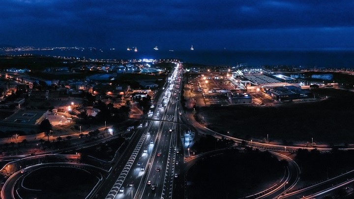 Las carreteras de España podrían ahorrar 97 millones de euros con el cambio a LED