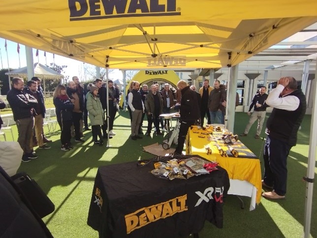 DEWALT® ha vuelto a reunir a sus clientes para presentarles las novedades más importantes del año