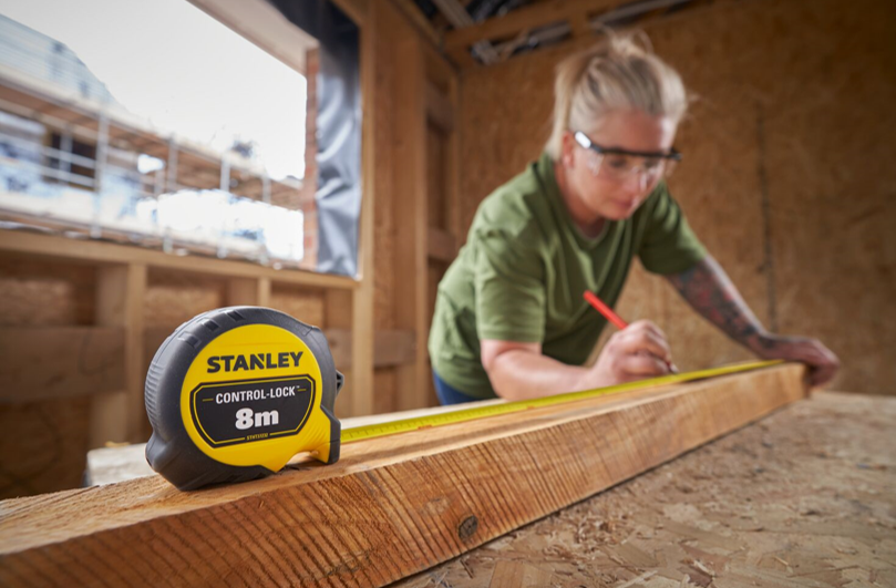 Controla los trabajos de medición con la gama de cintas CONTROL-LOCK™ de STANLEY®