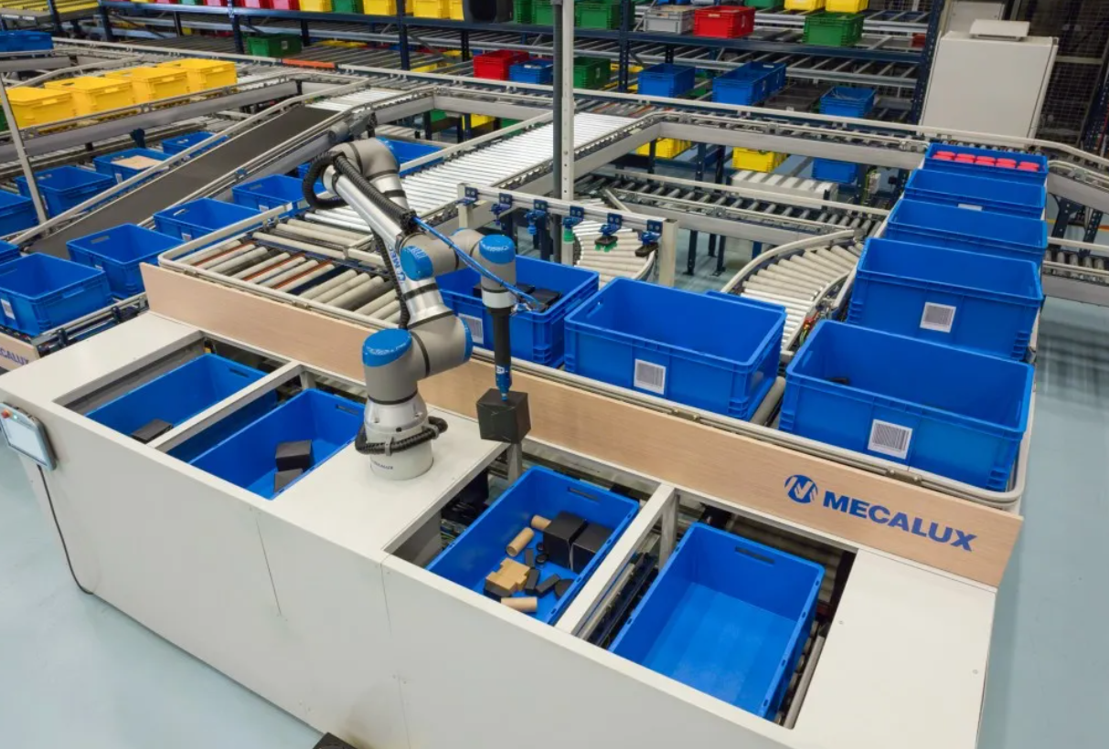Mecalux lanza al mercado un sistema robotizado para preparar pedidos con la tecnología de IA de Siemens