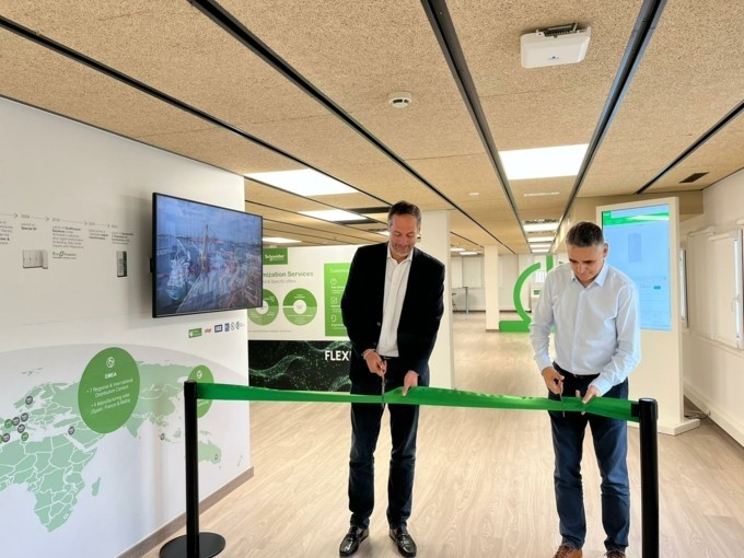 Schneider Electric inaugura su primer Showroom e Innovation Hub de Cataluña, en su planta de Molins de Rei