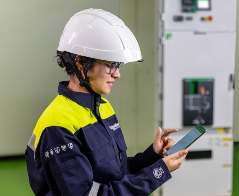 Schneider Electric logrará un IMPACTO de sostenibilidad con el interruptor digital para MT EvoPacT HVX™