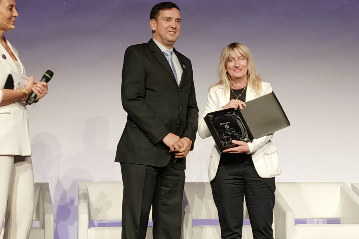 Magdalena Verdú recibe el Premio a la Mujer en las Instalaciones 2024
