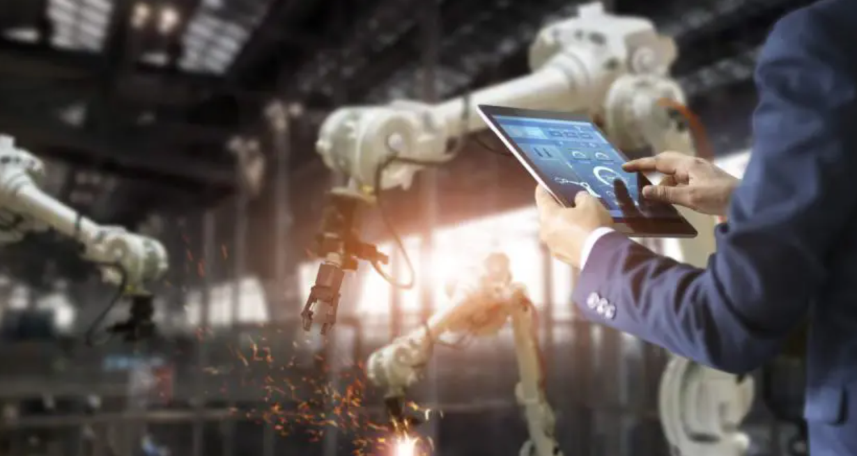 Revolución industrial con la automatización universal