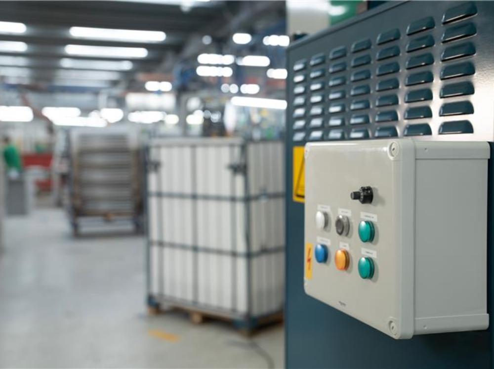 Schneider Electric amplía su oferta de envolventes con el lanzamiento de PanelSet PLM y PanelSet TBS